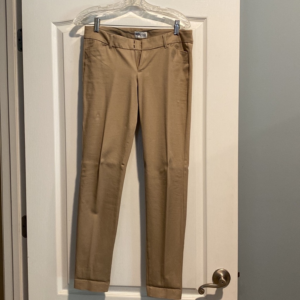 Old navy khaki pixie pants
